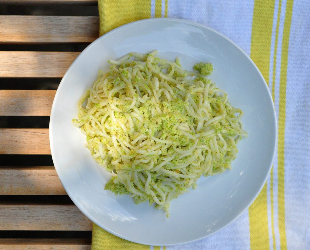 noodles tossed with broccoli pesto