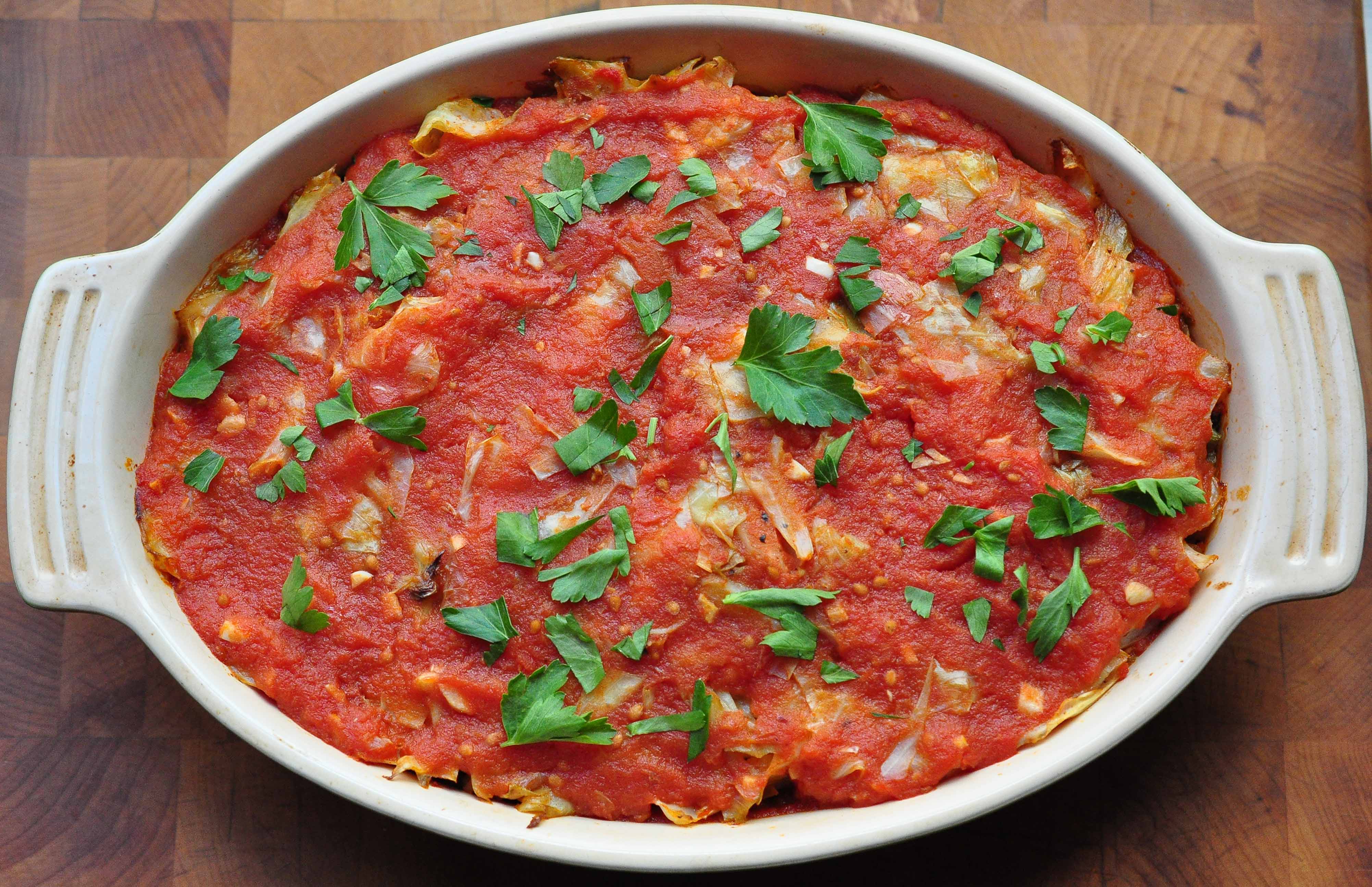 Голубцы наизнанку. Cabbage casserole. голубцы на садже. голубцы свежие.